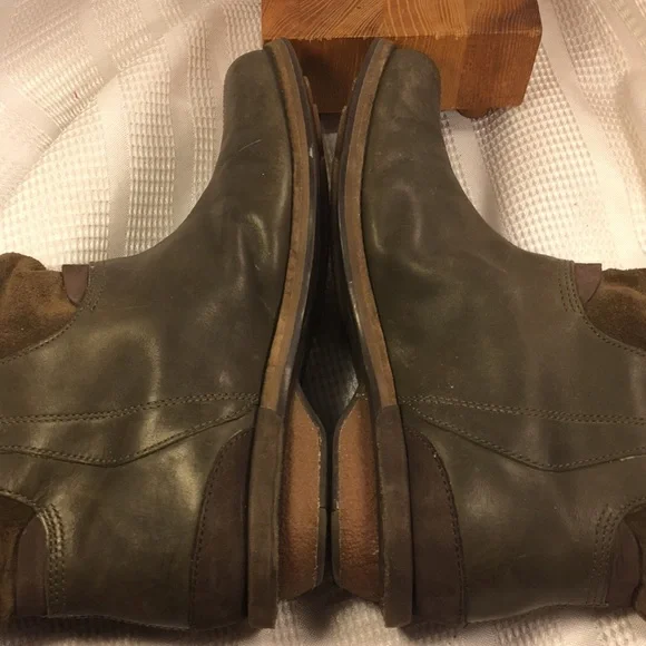 Patagonia leather ankle boots worn once RARE find - Picture 5 of 8